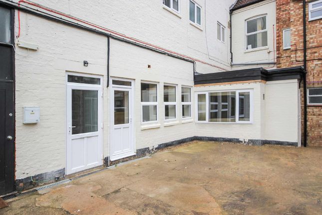 1-bed flat on Tithe Barn Road, Wellingborough, £99,950