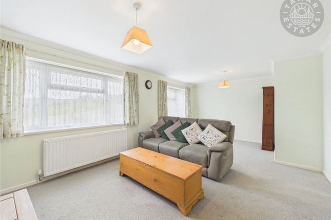 27, Valley View, Liskeard photo 4