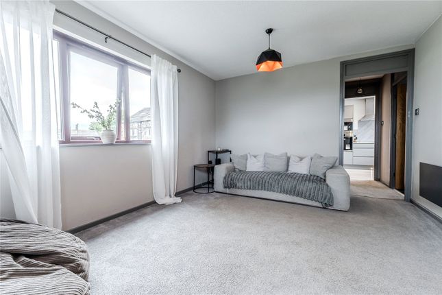 4, Manor Square, Leeds photo 4