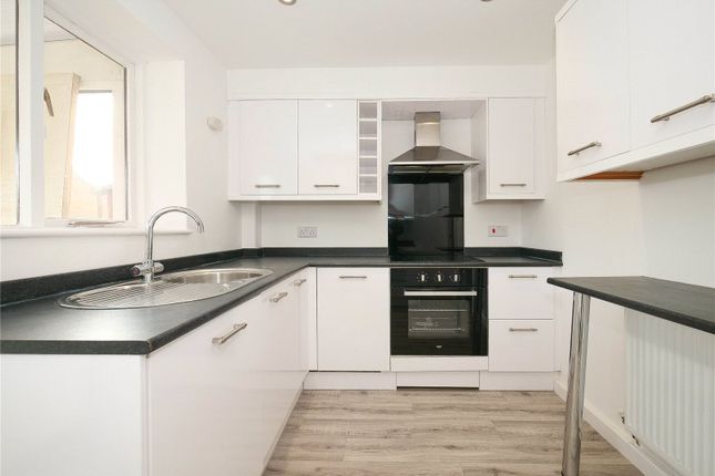 8, Bransdale Gardens, Leeds photo 5
