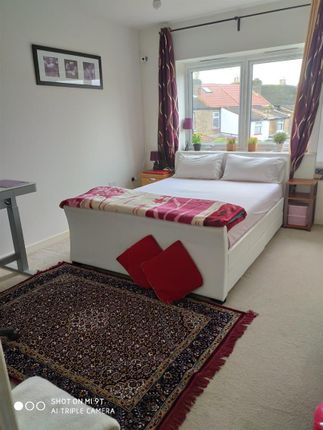 Flat for sale in Salisbury Road, Southall