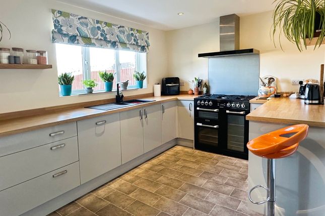 1, Thyme Avenue, Bourne photo 2
