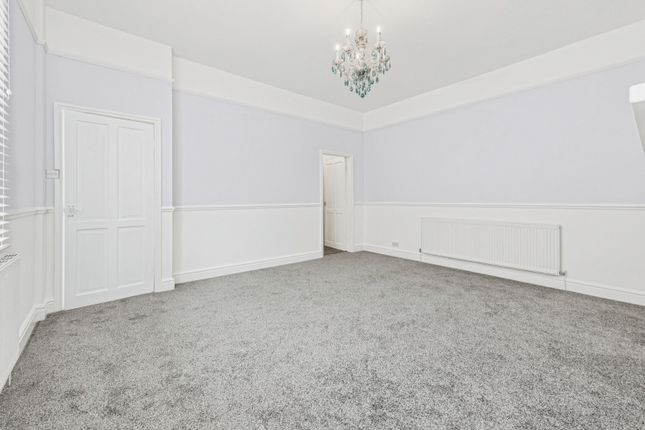 7, Regent Street, Lower Hopton, Mirfield photo 5
