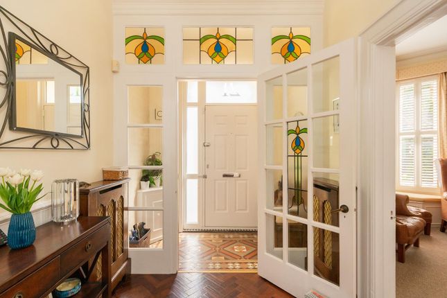 2C1Rcn - Hallway C.Jpg