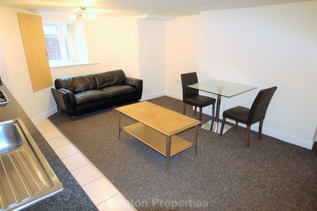 Thumbnail Flat to rent in Beaconsfield, Fallowfield