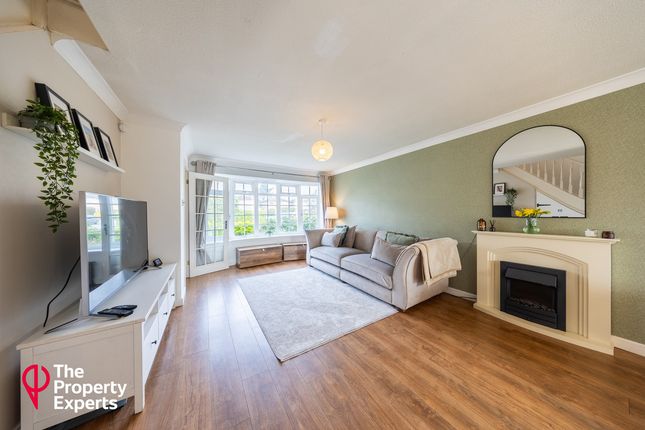 35, Waterloo Crescent, Wokingham photo 2