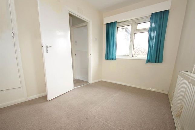 Maisonette to rent in Manor Court, Manorgate Road, Norbiton, Kingston Upon Thames