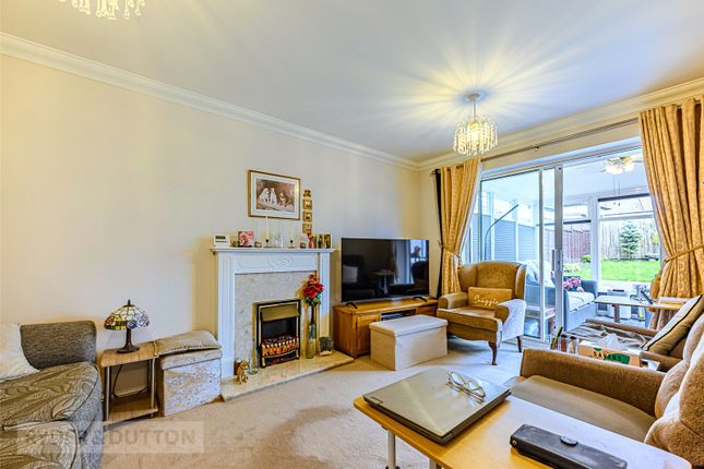 10, Thurgory Gate, Huddersfield photo 2