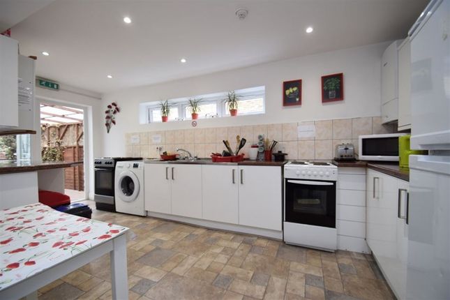 flat 4, 38, Hartington Road, West Ealing photo 5