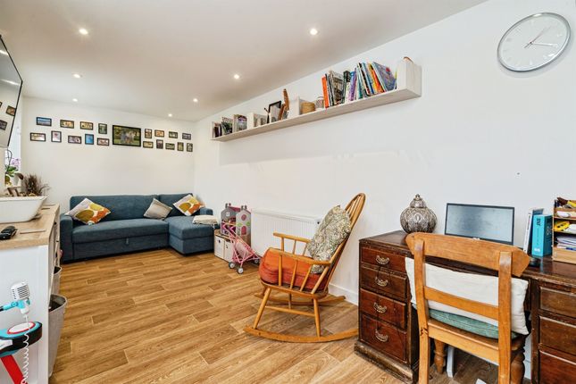 9, Pheasant Drive, Diss photo 4