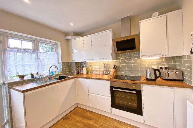 12 Polden Close, 12, Polden Close, Farnborough photo 2