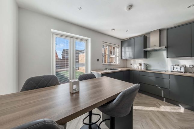 6, Alder Place, Dundee photo 5