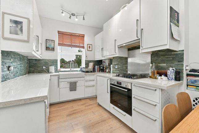 23B, Helix Gardens, London photo 3
