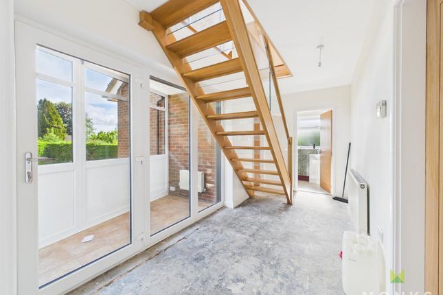 2, Stonehouse Drive, Oswestry photo 3