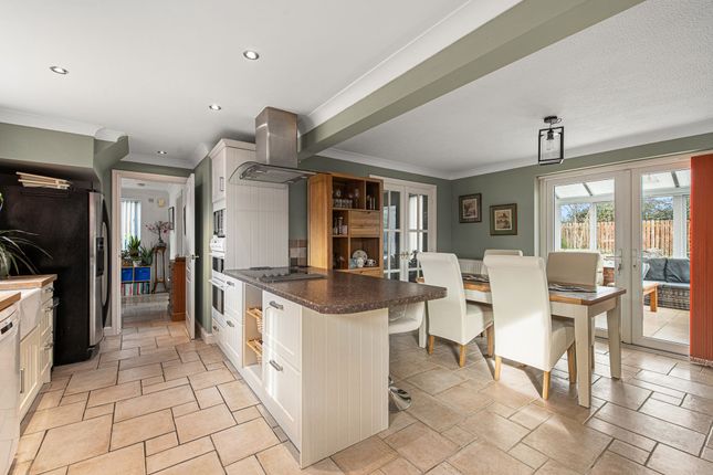 27 Waterloo Drive, Bourne photo 3
