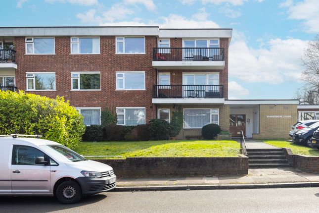 Flat for sale in Oaklands Road, Bromley