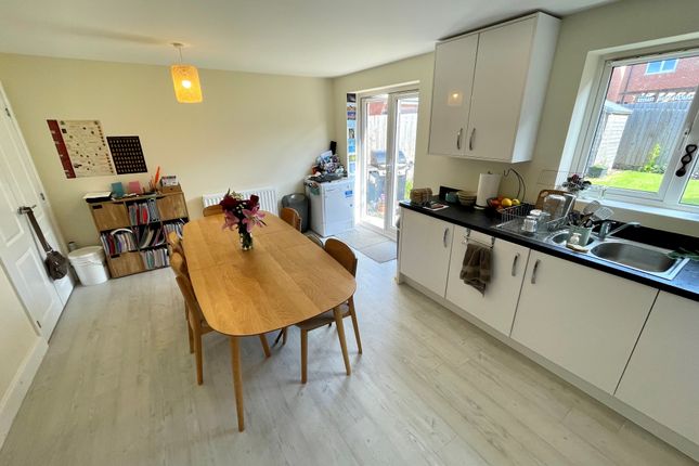 7, Bonnie Close, Derby photo 4