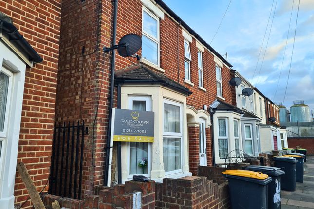 Terraced house for sale in Raleigh Street, Bedford