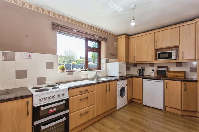 68, Moor Road, Leyland photo 4
