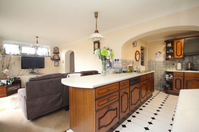 26, Southdene, Kent photo 2