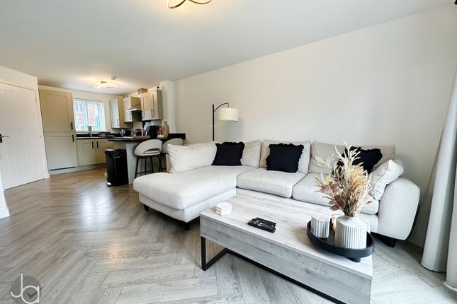 8, James Ward Road, Colchester photo 4