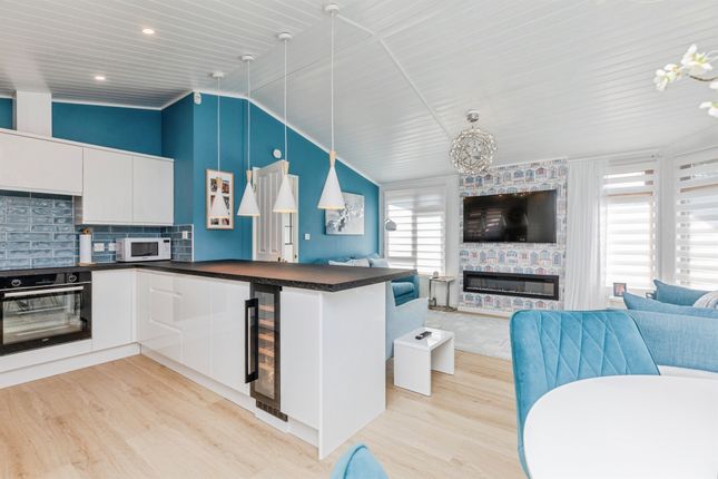 4, Woodside, Barley Lane, Hastings photo 4