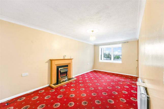 28, Portland Close, Chadwell Heath photo 2