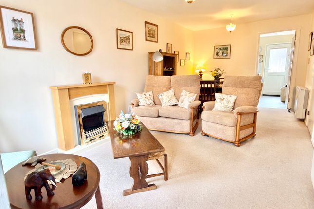 35, Shephard Mead, Tewkesbury photo 2