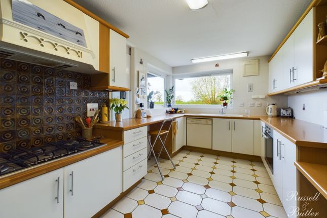 Detached house for sale in Lipscombe Drive, Buckingham