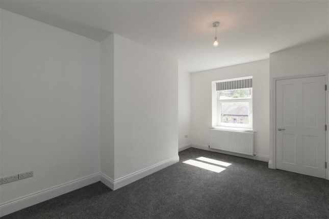 Cowpasture Road, Ilkley photo 3