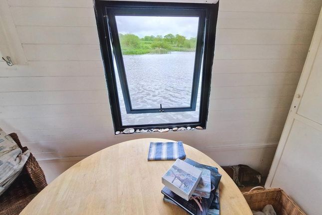 Houseboat to rent in Blagdon Water, Holsworthy
