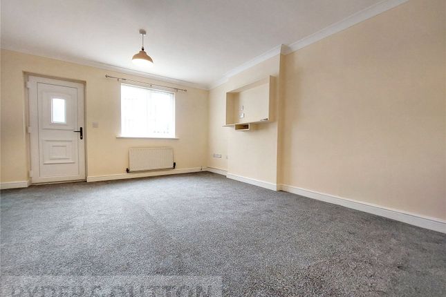 8, County End Terrace, Oldham photo 2