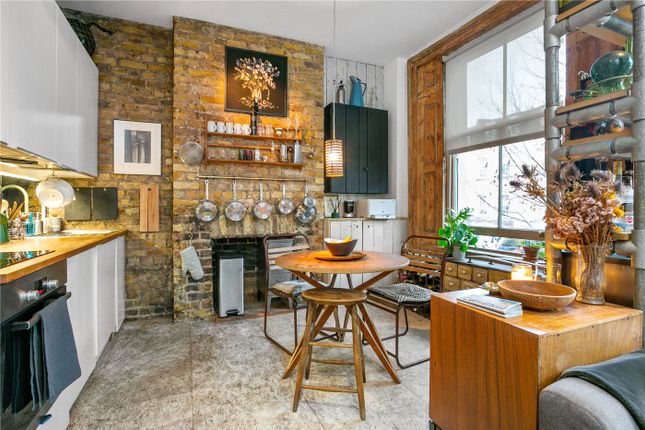 Terraced house for sale in Bethnal Green Road, London