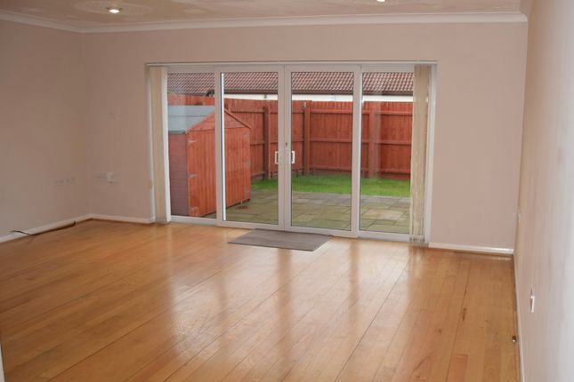 10, Vicarage Road, Poole photo 2