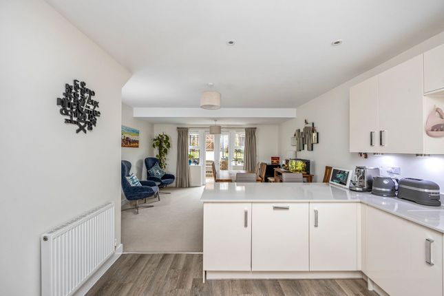 74 Parsonage Road, Horsham photo 3