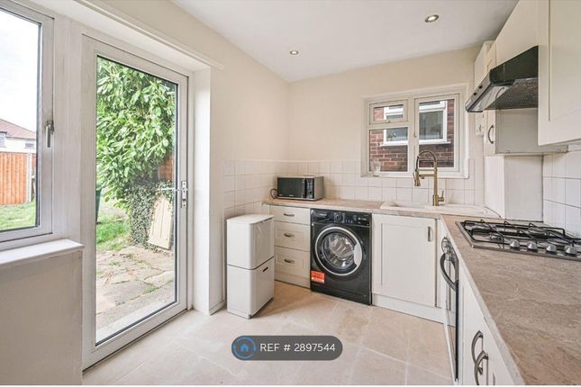 Lawnswood, Manor Road, Barnet photo 4