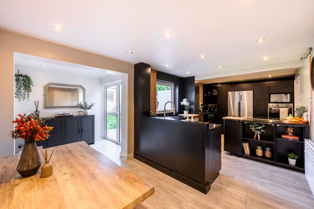 5, Earl Drive, Burntwood photo 2