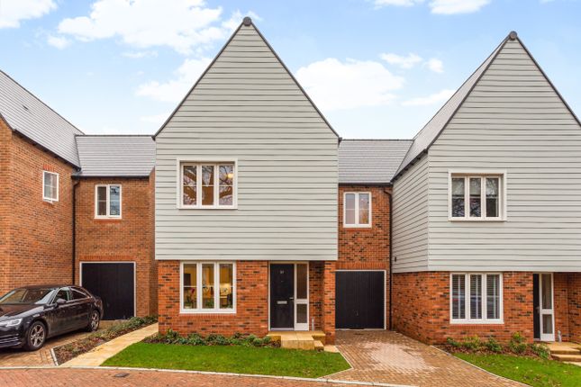 Thumbnail Link-detached house for sale in Tern Avenue, Horsham