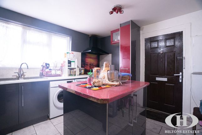 2, Birkdale Court, Redcroft Road, Southall photo 3