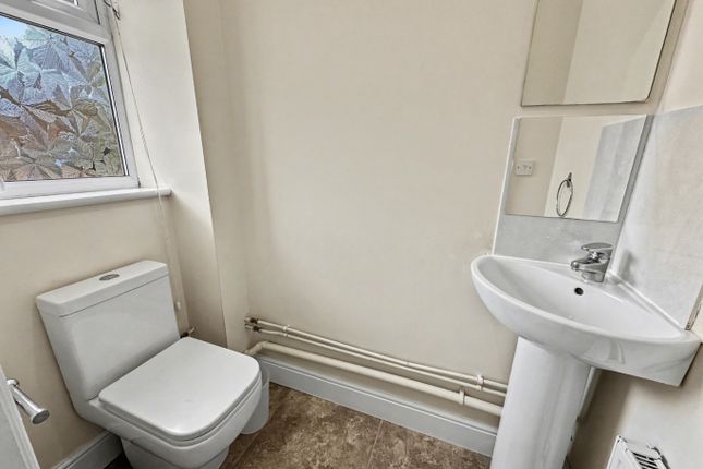 90a, Kings Hedges Road, Cambs photo 4