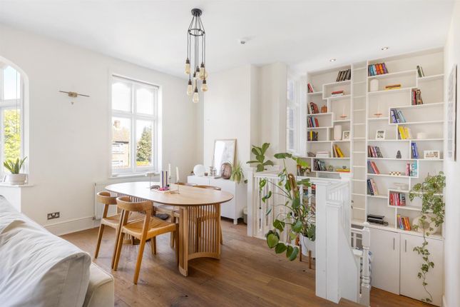 68A, Chestnut Road, London photo 2