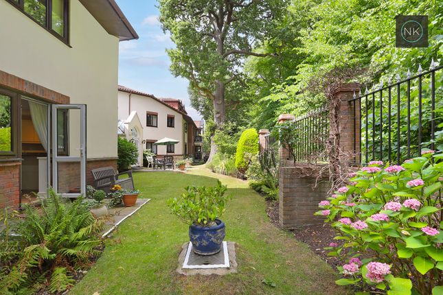 Flat 7, Village Heights, Woodford Green photo 4