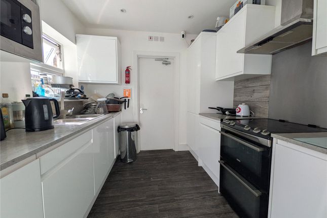 92A, Broadway, Kent photo 2