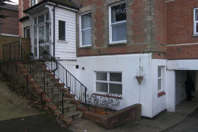 Studio to rent in Station Road, Leatherhead