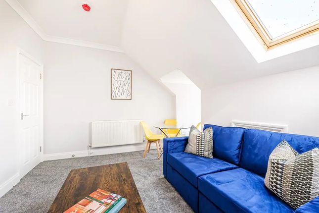 Flat to rent in Surrey Road, Cliftonville