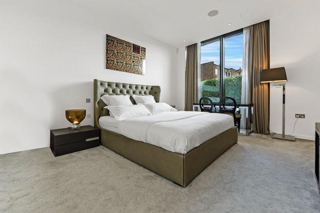 Apartment 15, 5 Peter Street, London photo 4