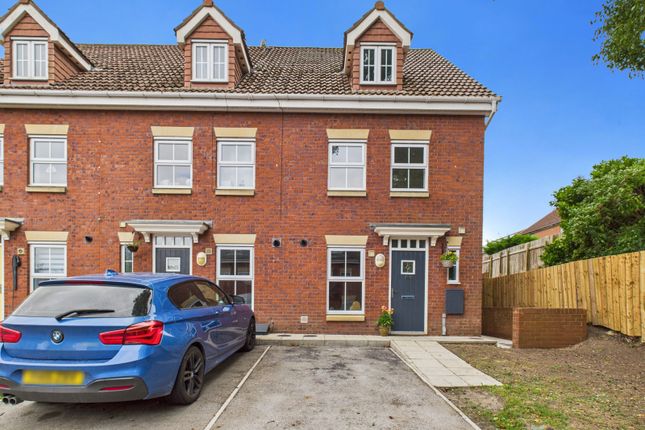 3Â Bedroom Town House For Sale