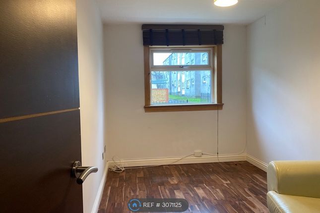 Flat, Balmartin Road, Glasgow photo 4