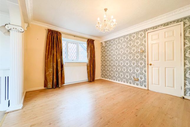 35, The Wood, Stoke-On-Trent photo 4
