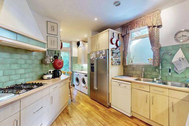 17, Decoy Avenue, London photo 3